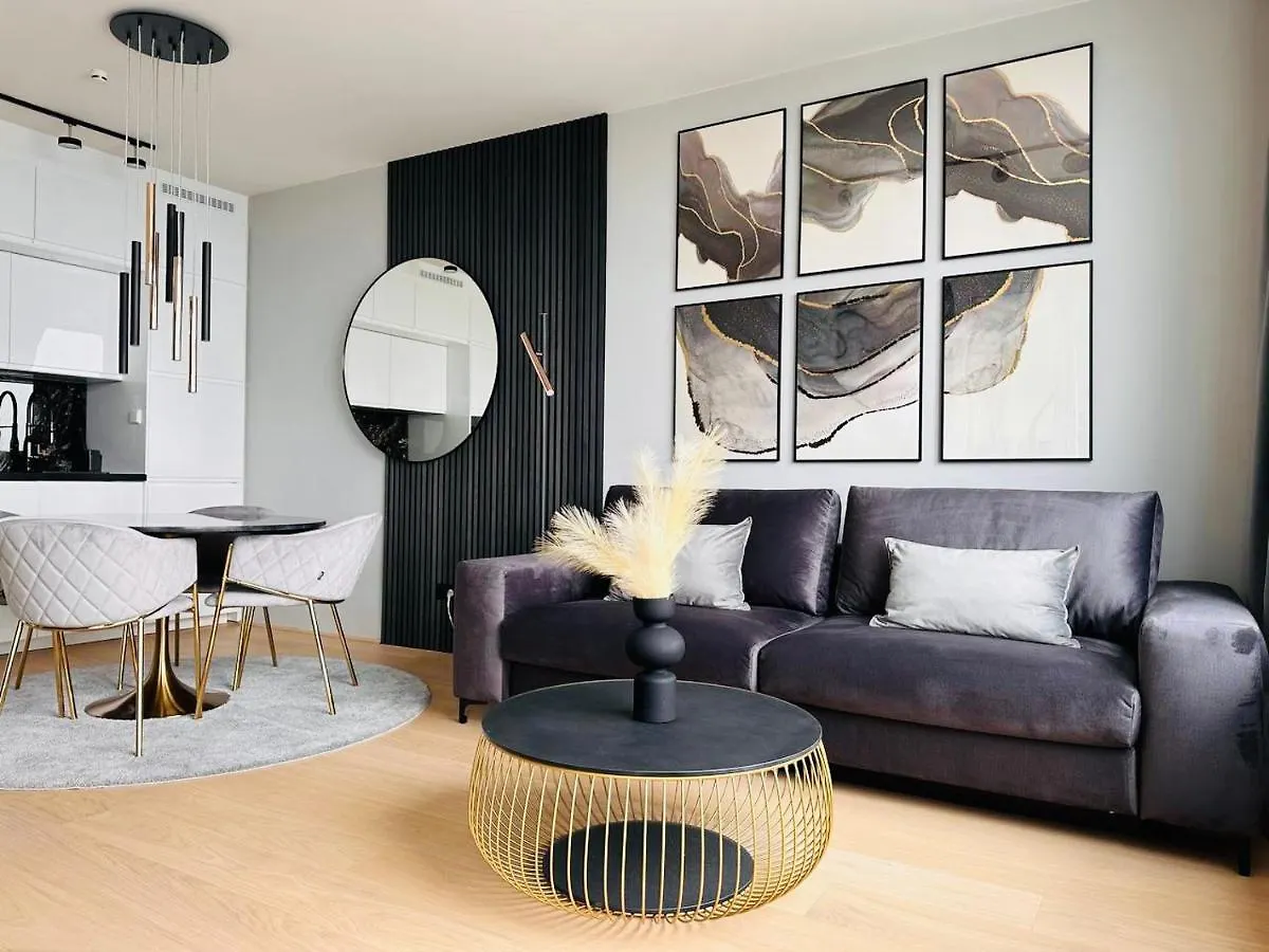 High-End Apartment Close To Metro And Uno-City With E-Parking Vienna