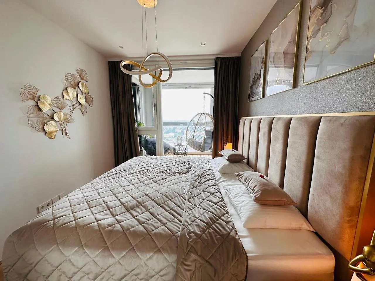 High-End Apartment Close To Metro And Uno-City With E-Parking Vienna